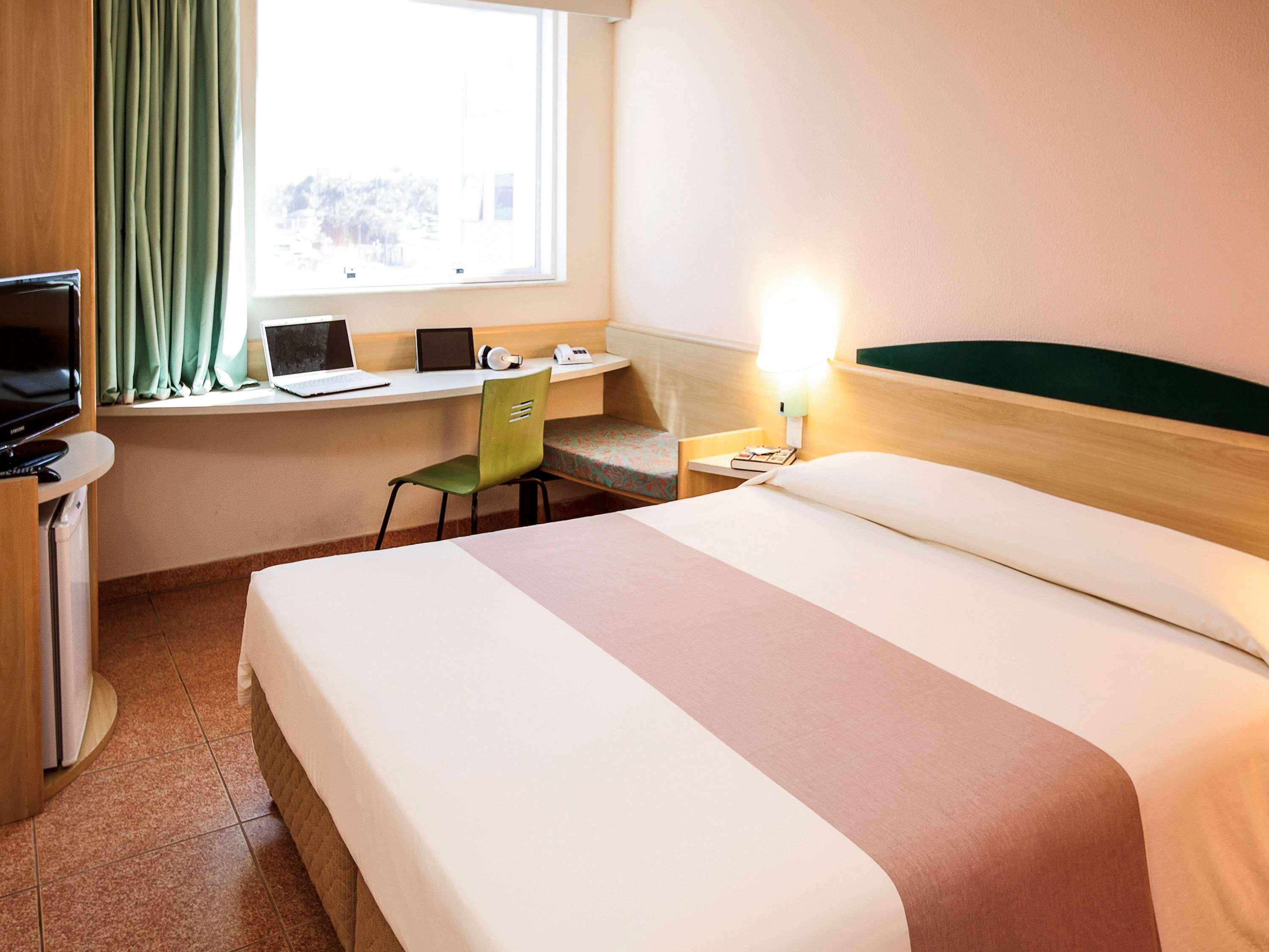 מלון Ibis Vitoria Aeroporto מראה חיצוני תמונה