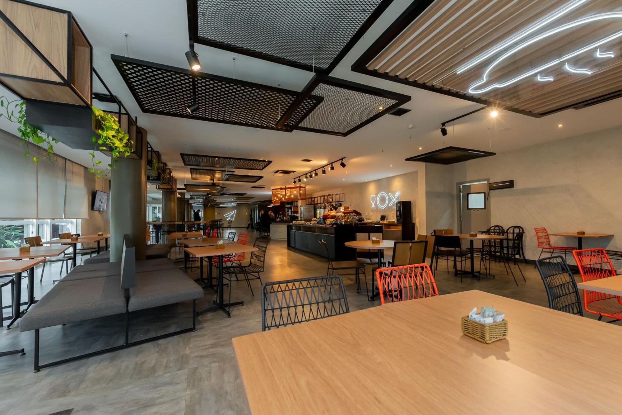 מלון Ibis Vitoria Aeroporto מראה חיצוני תמונה
